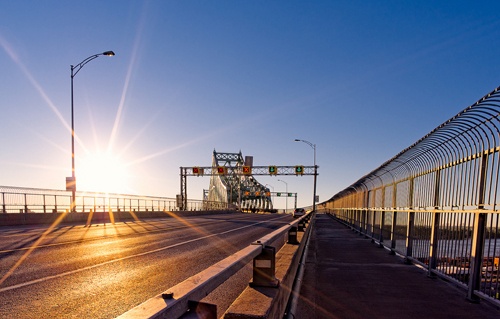 “Morning on the Jacques Cartier Bridge” by Emmanuel Huybrechts is licensed underCC BY 2.0